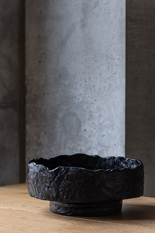 Een zwevende schaal van 39cm