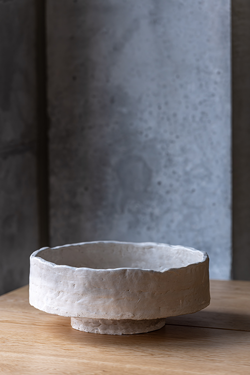 Een zwevende schaal wit van 35cm